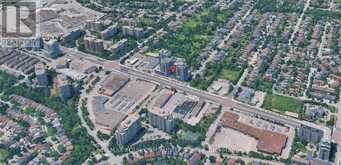 PH05 - 9600 YONGE STREET | Richmond Hill Ontario | Slide Image Seventeen