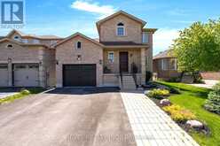 69 STEPHANIE LANE | Barrie Ontario | Slide Image One