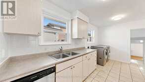 23 LESGAY CRESCENT | Toronto Ontario | Slide Image Eleven