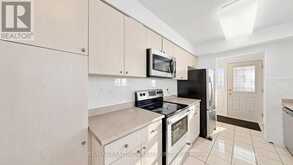23 LESGAY CRESCENT | Toronto Ontario | Slide Image Thirteen