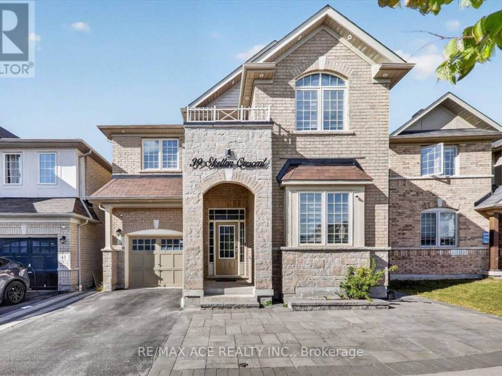 39 SKELTON CRESCENT, Ajax, Ontario L1Z 1R4