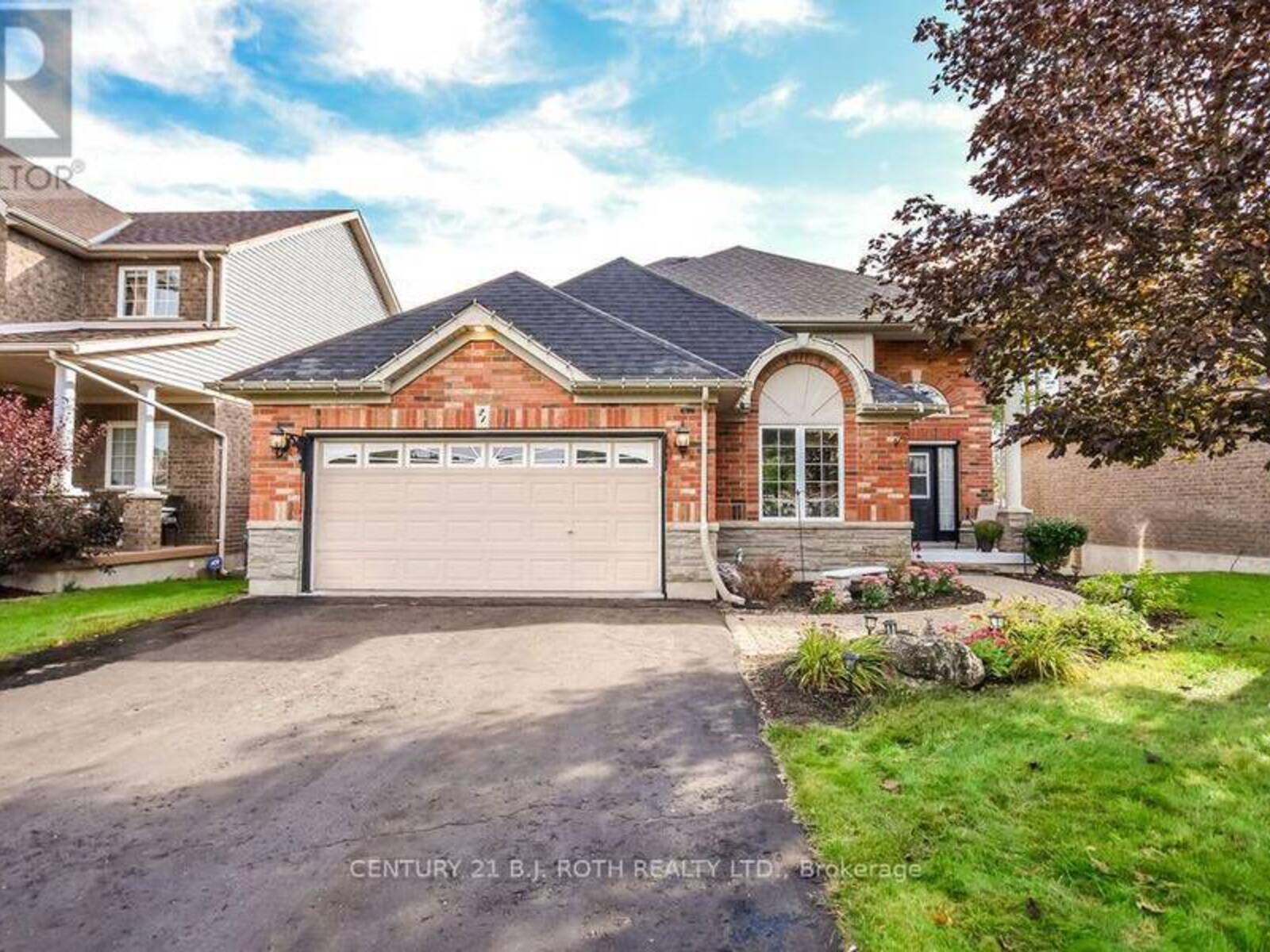 21 ARMEDA CLOW CRESCENT, Angus, Ontario L0M 1B2