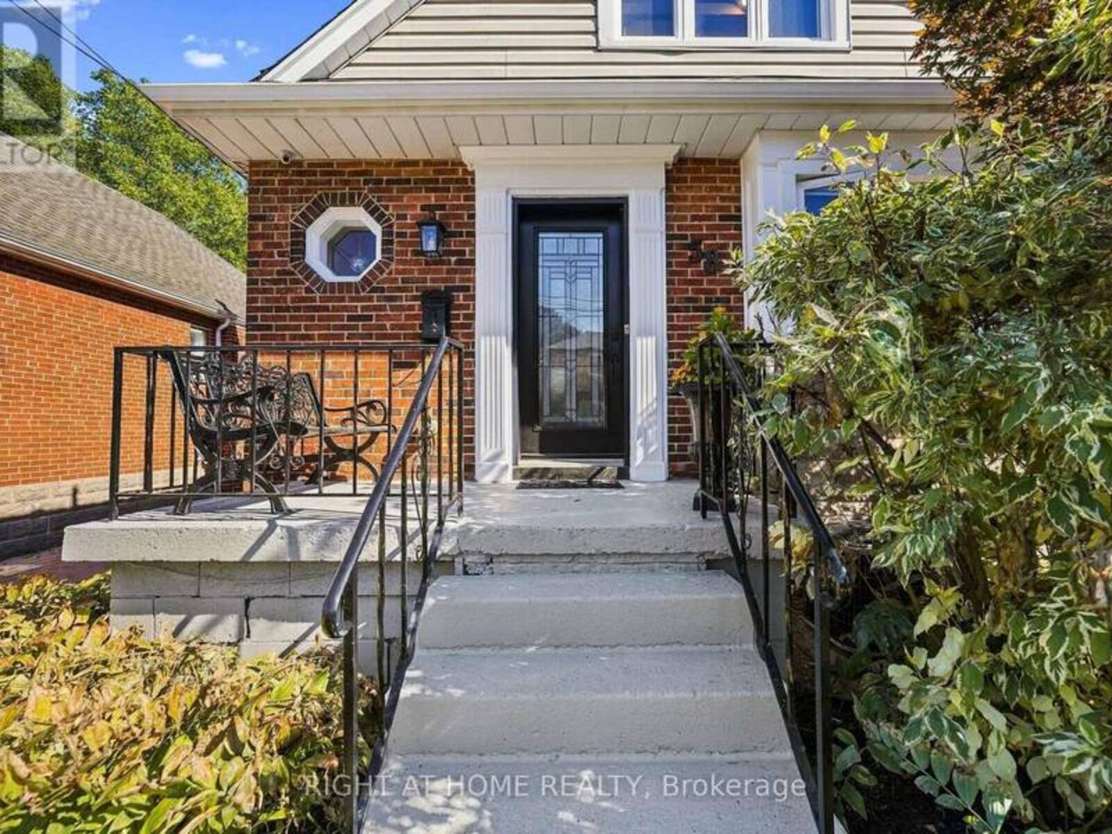 58 UPLANDS AVENUE, Hamilton, Ontario L8S 3X8
