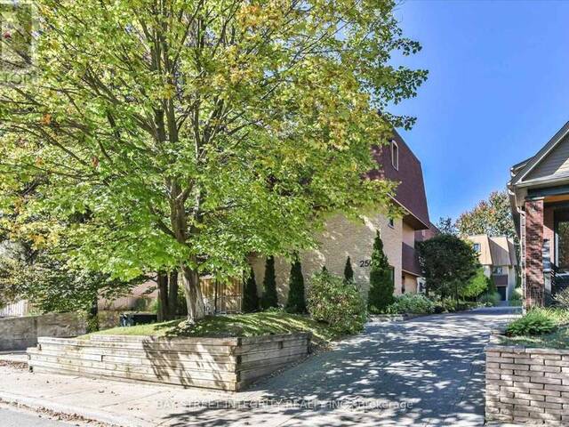 7 - 250 ERSKINE AVENUE Toronto Ontario, M4P 1Z4 - 3 Bedrooms Condo For Sale