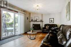 407 GLENASHTON DRIVE | Oakville Ontario | Slide Image Thirteen