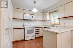 407 GLENASHTON DRIVE | Oakville Ontario | Slide Image Seventeen