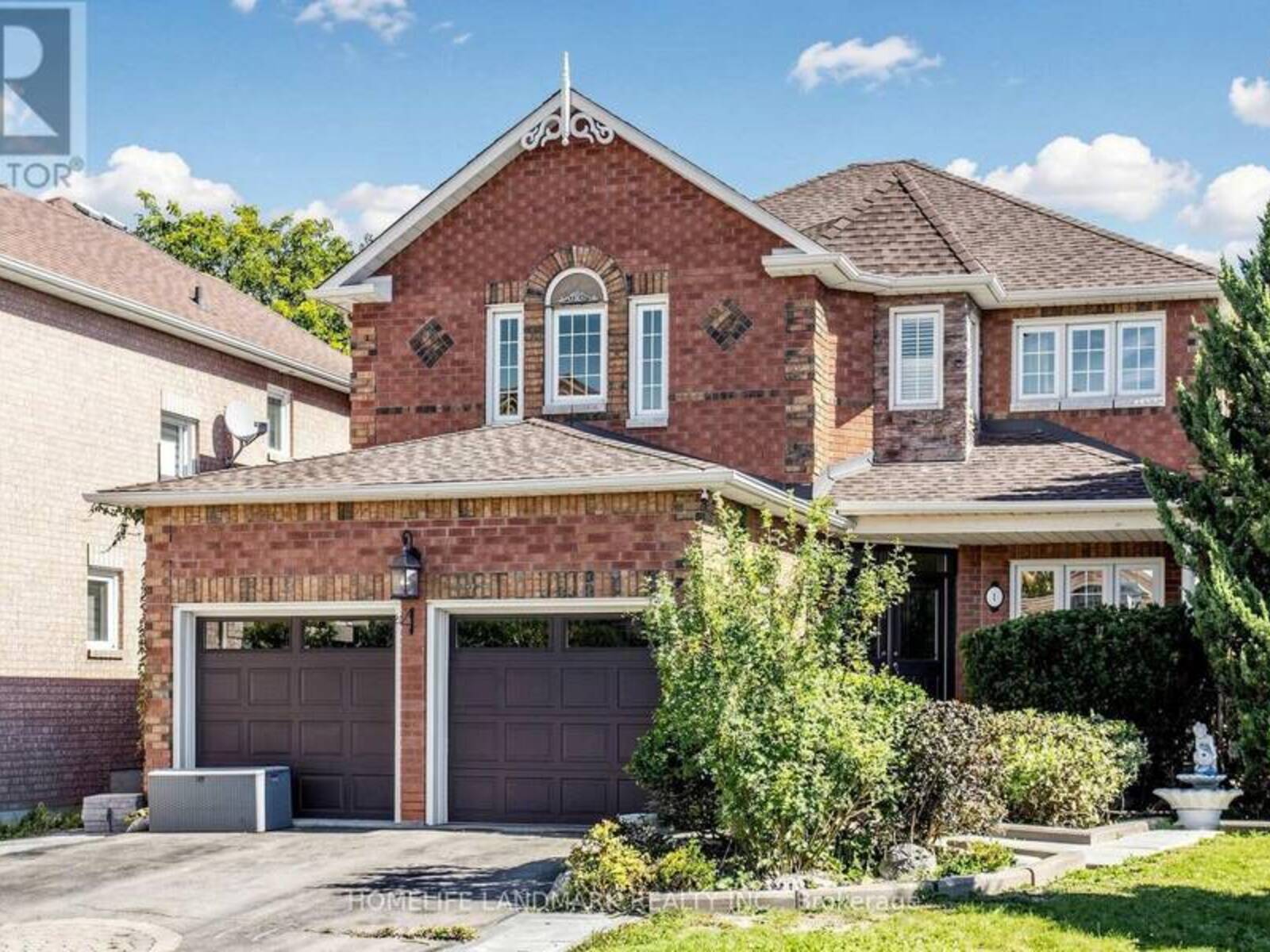 1 TRENT STREET, Aurora, Ontario L4G 7E7