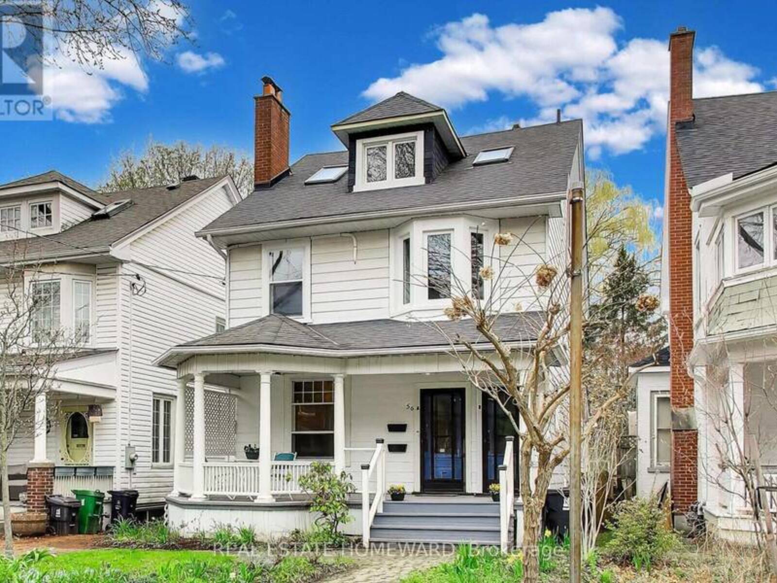 56 LEUTY AVENUE, Toronto, Ontario M4E 2R4
