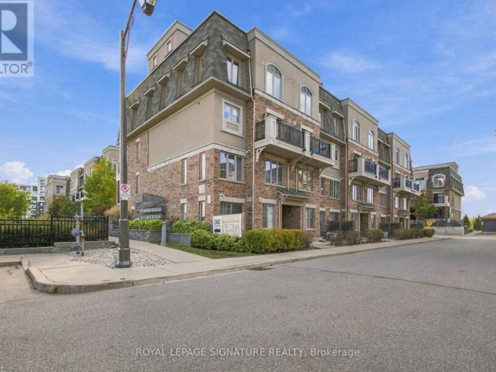 61 - 2441 GREENWICH DRIVE, Oakville, Ontario L6M 0S3