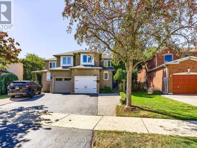 1246 OLD OAK DRIVE Oakville Ontario, L6M 3K6 - 3 Bedrooms Home For Sale