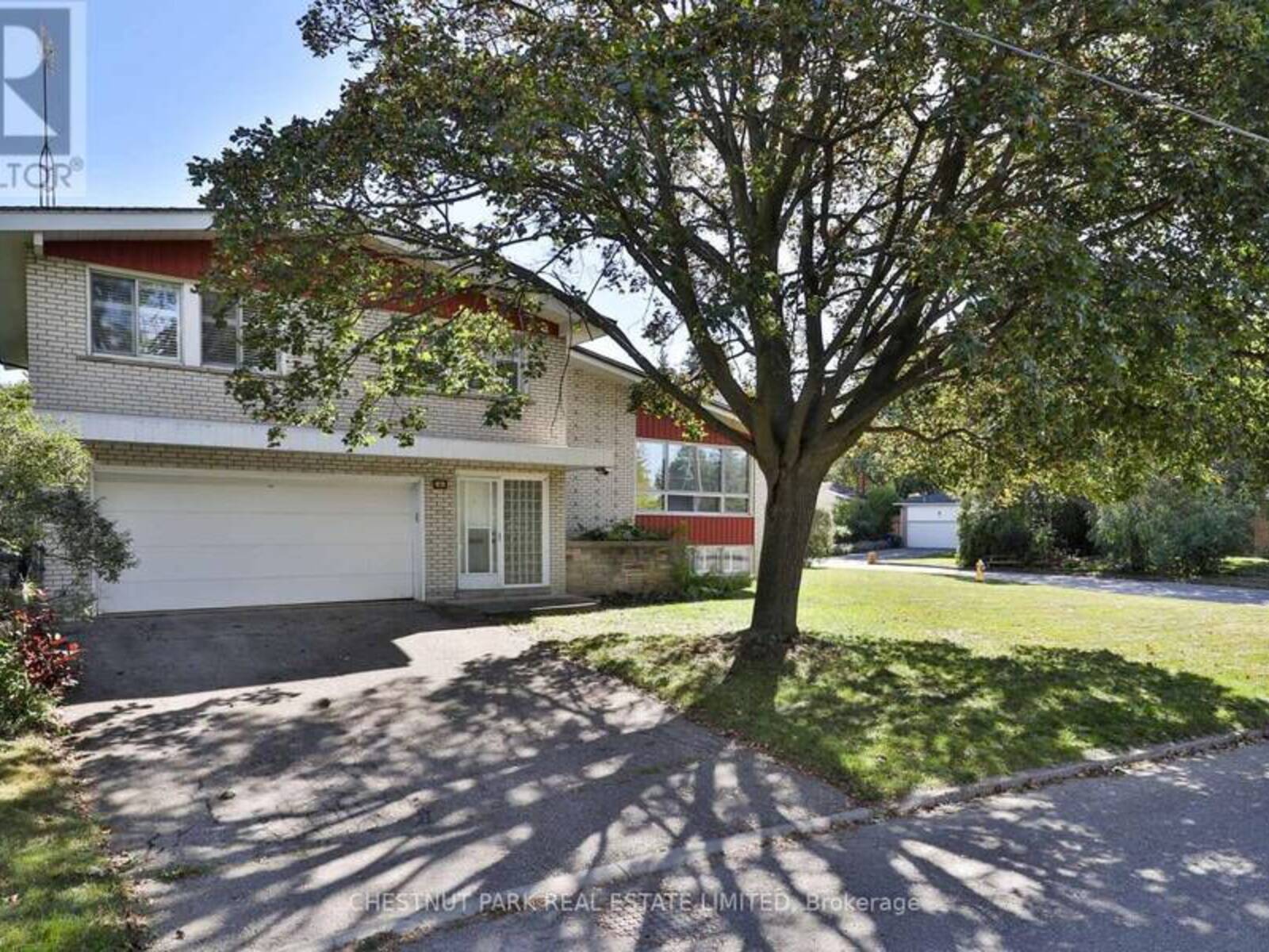 2 ALLVIEW CRESCENT, Toronto, Ontario M2J 2R3