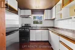 815 PARADISE DRIVE | Georgina Ontario | Slide Image Ten