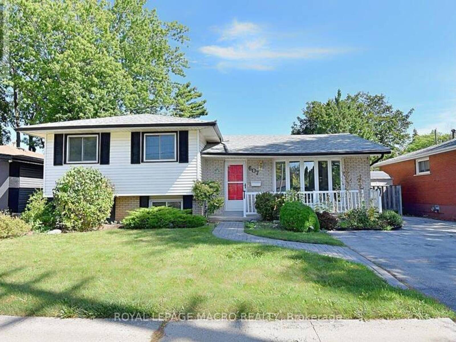607 WALKERS LINE, Burlington, Ontario L7N 2E6