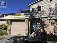 52 ROBBIE CRESCENT | Ajax Ontario | Slide Image Two