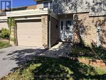 52 ROBBIE CRESCENT | Ajax Ontario | Slide Image Three