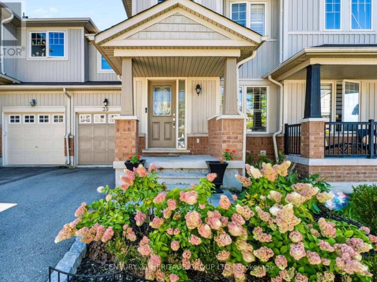 39 STOYELL DRIVE, Richmond Hill, Ontario L4E 0M7