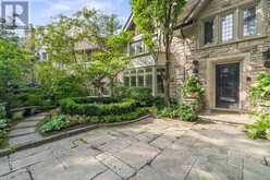 11 ORMSBY CRESCENT | Toronto Ontario | Slide Image Two