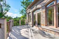 4 FIFESHIRE ROAD | Toronto Ontario | Slide Image Eighteen