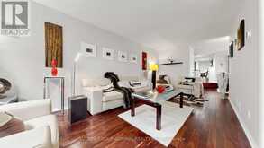 4 DORAL GATE | Markham Ontario | Slide Image Nine
