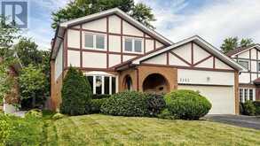 3163 IBBETSON CRESCENT | Mississauga Ontario | Slide Image One