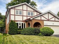 3163 IBBETSON CRESCENT Mississauga Ontario, L5C 1Z1