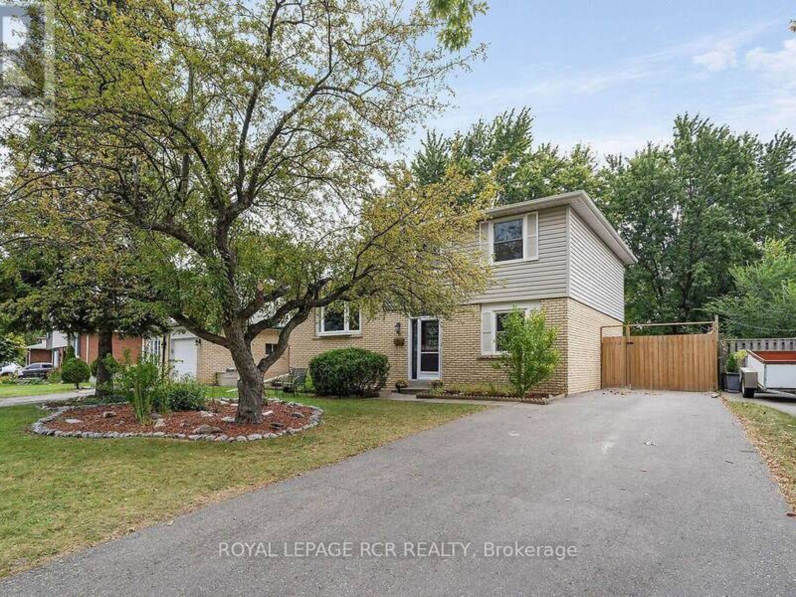 48 ESPLANADE ROAD, Brampton, Ontario L6T 2C8