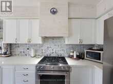 256 MCBRIDE CRESCENT | Newmarket Ontario | Slide Image Nine
