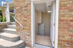 19 SWEENEY DRIVE | Toronto Ontario | Slide Image Thirty-six