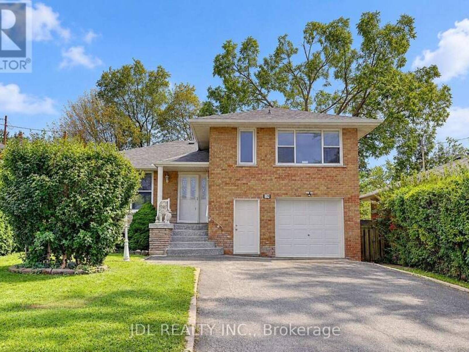 19 SWEENEY DRIVE, Toronto, Ontario M4A 1T1