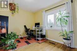 2 COTTONWOOD DRIVE | Toronto Ontario | Slide Image Ten