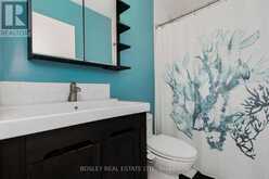 2 COTTONWOOD DRIVE | Toronto Ontario | Slide Image Fourteen