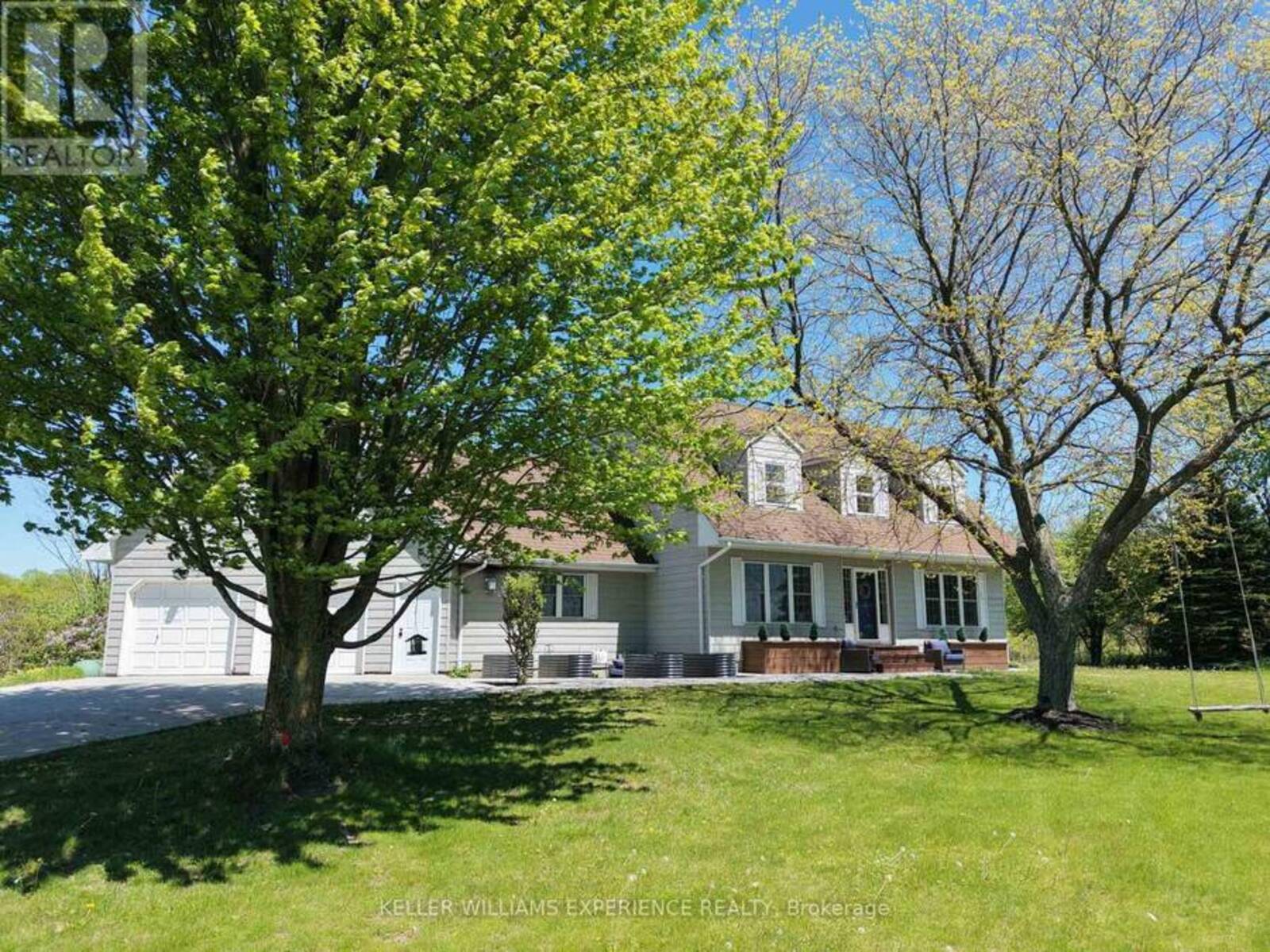 2 ALGONQUIN HEIGHTS COURT, Essa, Ontario L0L 2N0