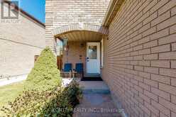 6 CALMIST CRESCENT | Brampton Ontario | Slide Image Three