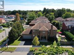 10 SCARBORO AVENUE Toronto Ontario, M1C 3Z4