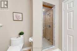 180 TRAIL RIDGE LANE | Markham Ontario | Slide Image Eighteen