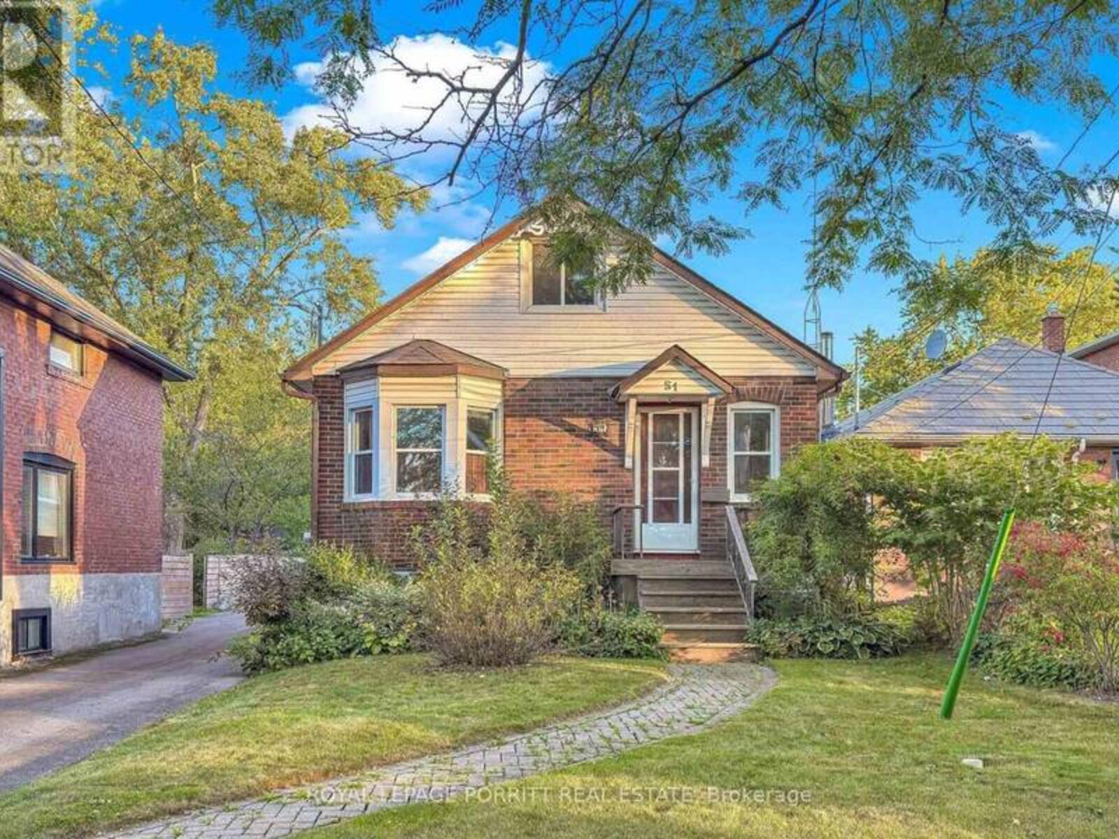 51 ARCADIAN CIRCLE, Toronto, Ontario M8W 2Z4