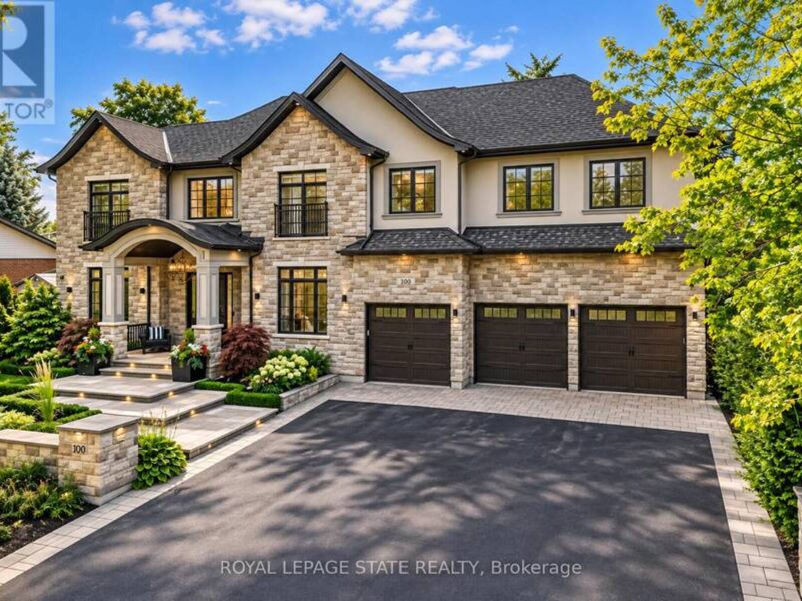 100 SENECA DRIVE, Ancaster, Ontario L9G 3B8