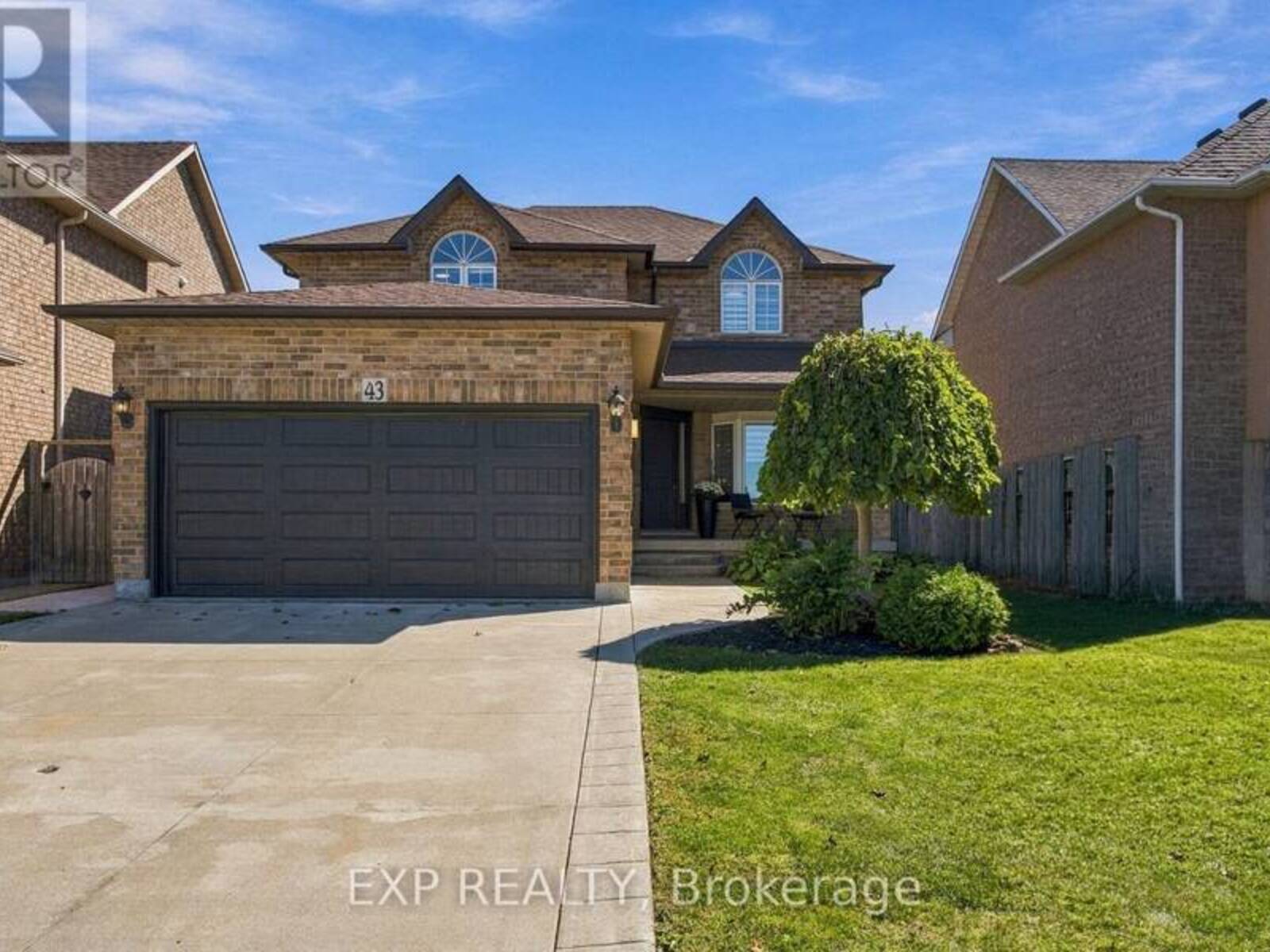 43 SPADARA DRIVE, Hamilton, Ontario L9B 2K3