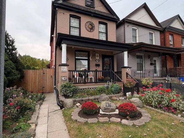 196 SIMCOE STREET E Hamilton Ontario, L8L 3P1 - 3 Bedrooms Home For Sale