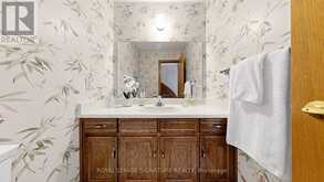 8 ROYAL GARDEN BOULEVARD | Vaughan Ontario | Slide Image Seventeen