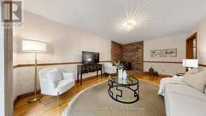 8 ROYAL GARDEN BOULEVARD | Vaughan Ontario | Slide Image Nine