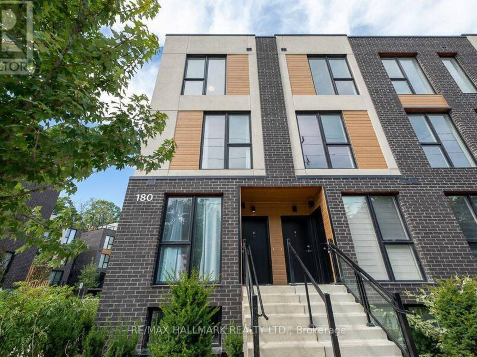 2 - 180 CLONMORE DRIVE, Toronto, Ontario M1N 1Y1