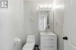 106 LAURENDALE AVENUE | Georgina Ontario | Slide Image Nine