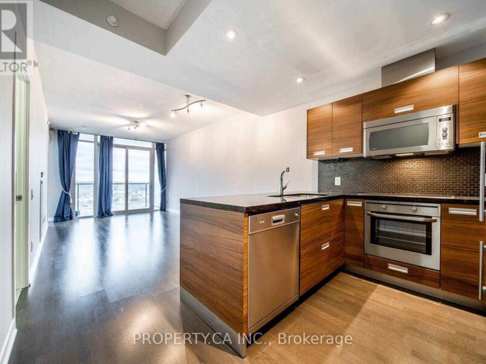 1215 - 88 PARK LAWN ROAD, Toronto, Ontario M8Y 0B5