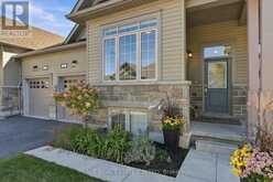 32 - 17 LAKEWOOD CRESCENT | Bobcaygeon Ontario | Slide Image Three