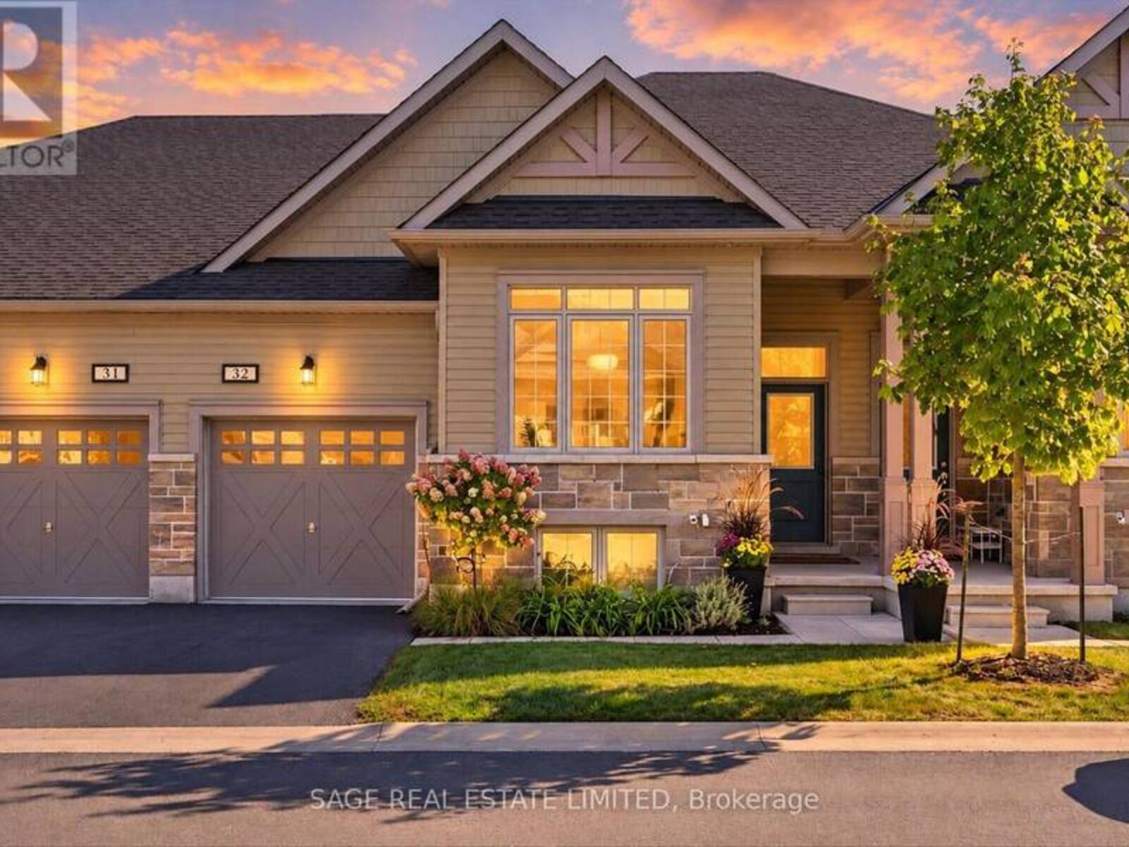 32 - 17 LAKEWOOD CRESCENT, Bobcaygeon, Ontario K0M 1A0