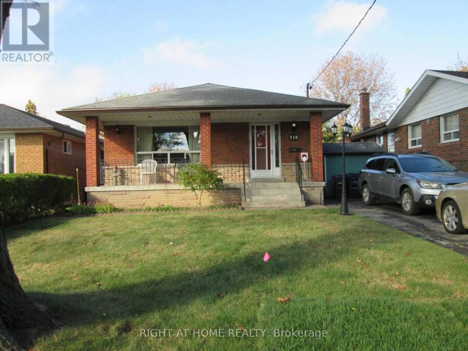 910 SCARBOROUGH GOLF CLUB ROAD, Toronto, Ontario M1G 1J7