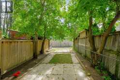 23 MYRTLE AVENUE | Toronto Ontario | Slide Image Thirty-nine