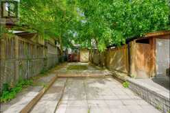 23 MYRTLE AVENUE | Toronto Ontario | Slide Image Forty