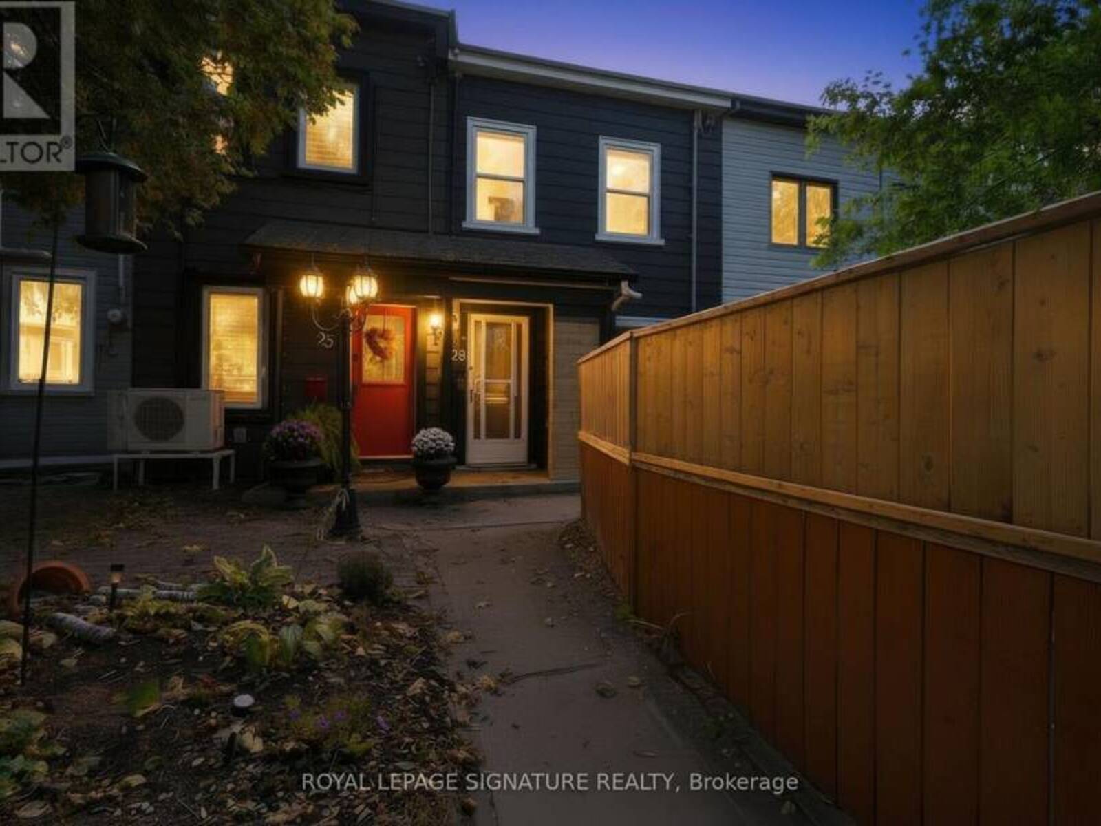 23 MYRTLE AVENUE, Toronto, Ontario M4M 2A3